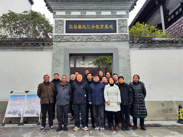 1676276056117616.jpg 16d2b1fa3c741c1950568518e65e08b.jpg