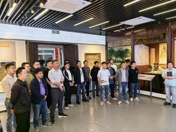 1713422608409493.jpg 1713422373621.jpg